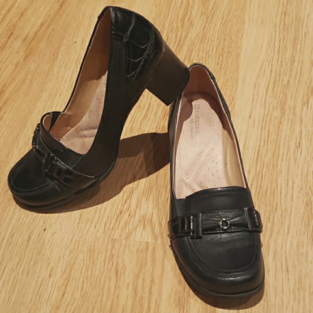 Naturalizer NS Comfort Heeled Loafer